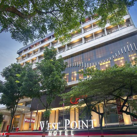 โรงแรมเวสต์ พอยต์ บันดุง ภายนอก รูปภาพ